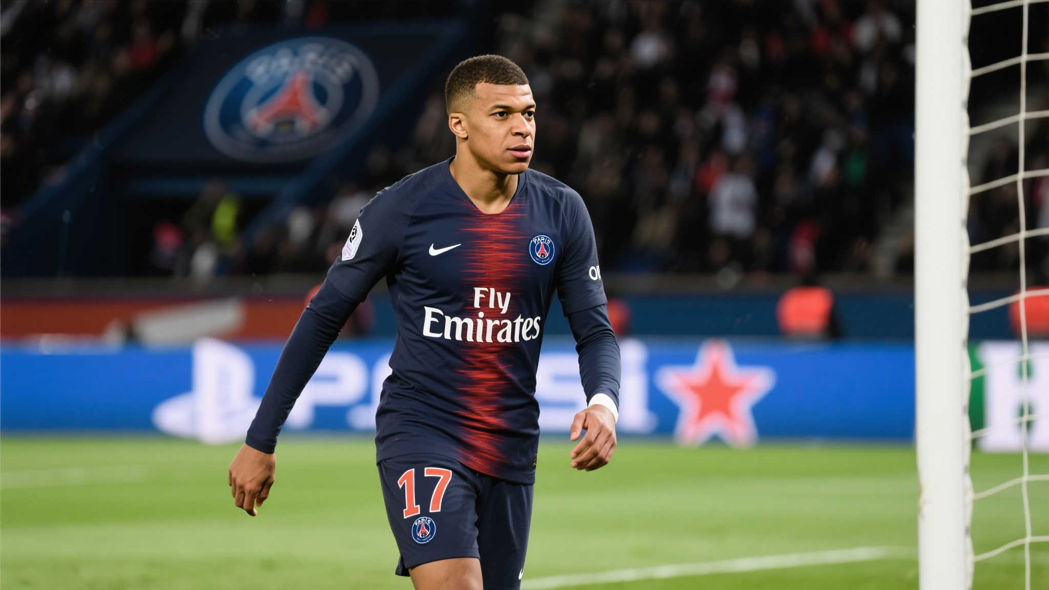 作为巴黎圣日耳曼的队魂之一，马尔基尼奥斯曾是球队后